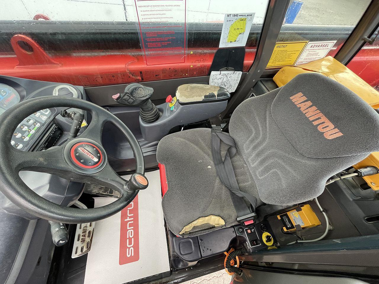 Manitou MT1840AST3B - Teleskopiskais iekrāvējs: foto 3 Manitou MT1840AST3B - Teleskopiskais iekrāvējs: foto 3