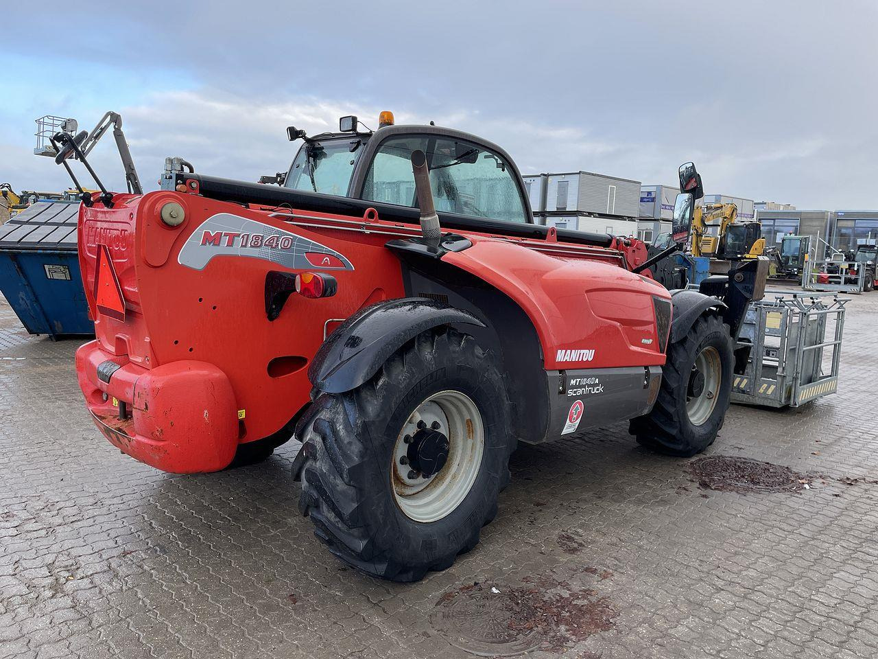 Manitou MT1840AST3B - Teleskopiskais iekrāvējs: foto 4 Manitou MT1840AST3B - Teleskopiskais iekrāvējs: foto 4