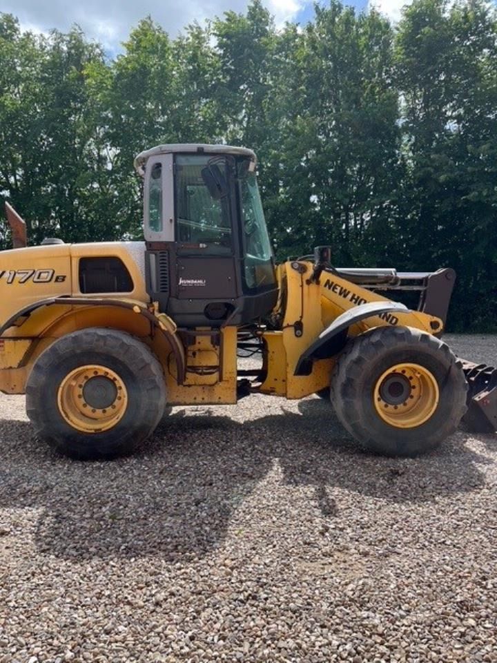 New Holland W170B - Riteņu iekrāvējs: foto 1 New Holland W170B - Riteņu iekrāvējs: foto 1