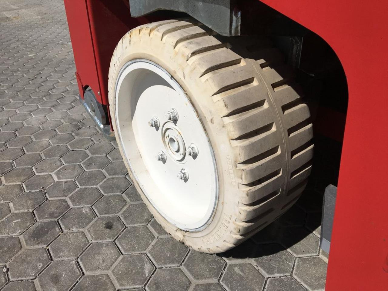 Šķērveida pacēlājs PB S225-12ES: foto 6