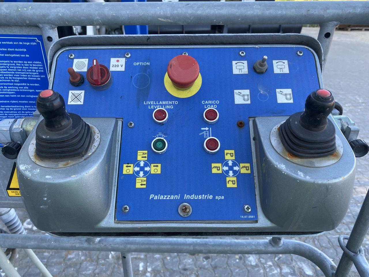 Palazzani TSJ30.1 - Zirnekļa pacēlājs: foto 3 Palazzani TSJ30.1 - Zirnekļa pacēlājs: foto 3