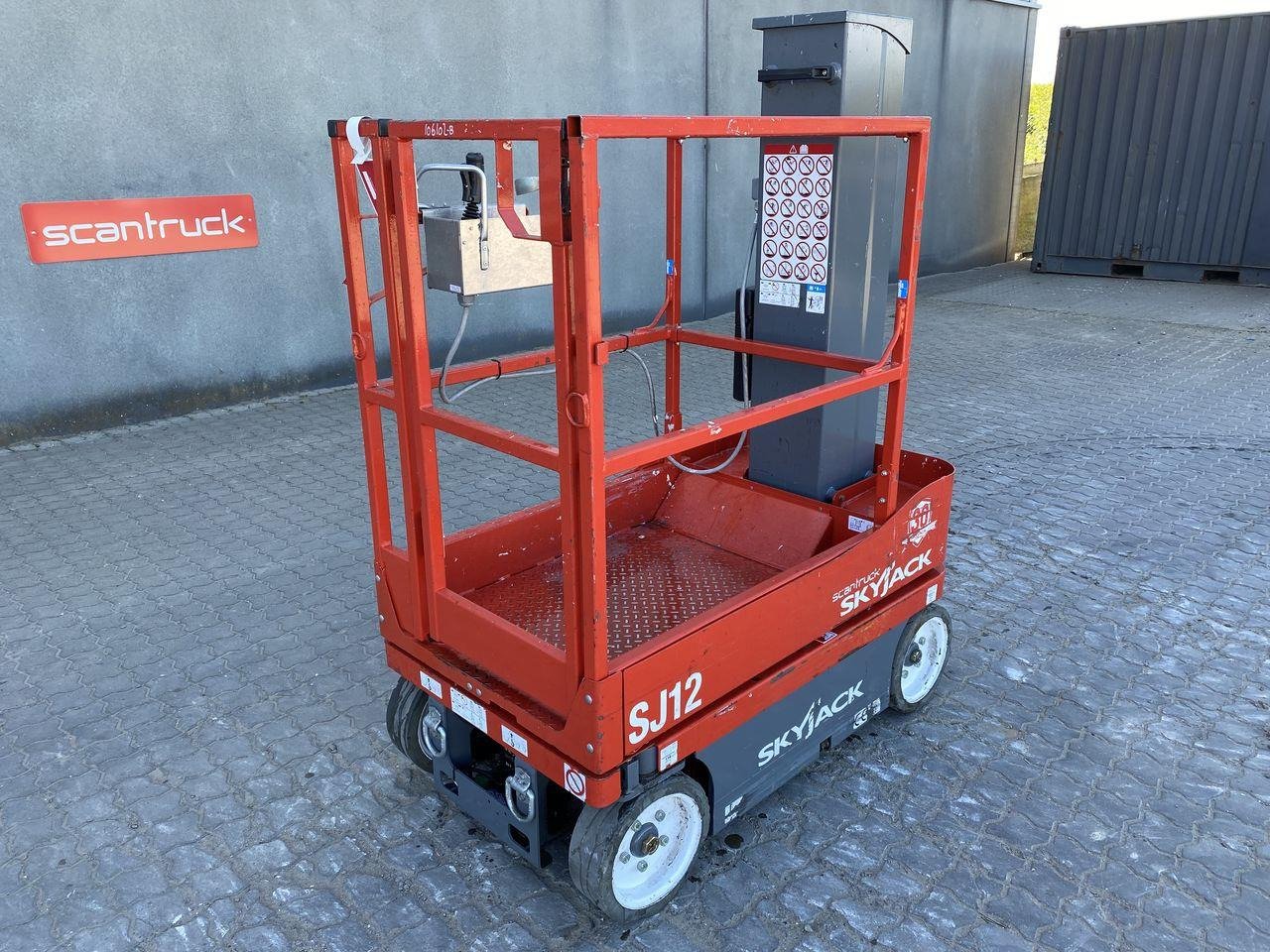 Skyjack SJ12 - Torņa pacēlājs: foto 1 Skyjack SJ12 - Torņa pacēlājs: foto 1