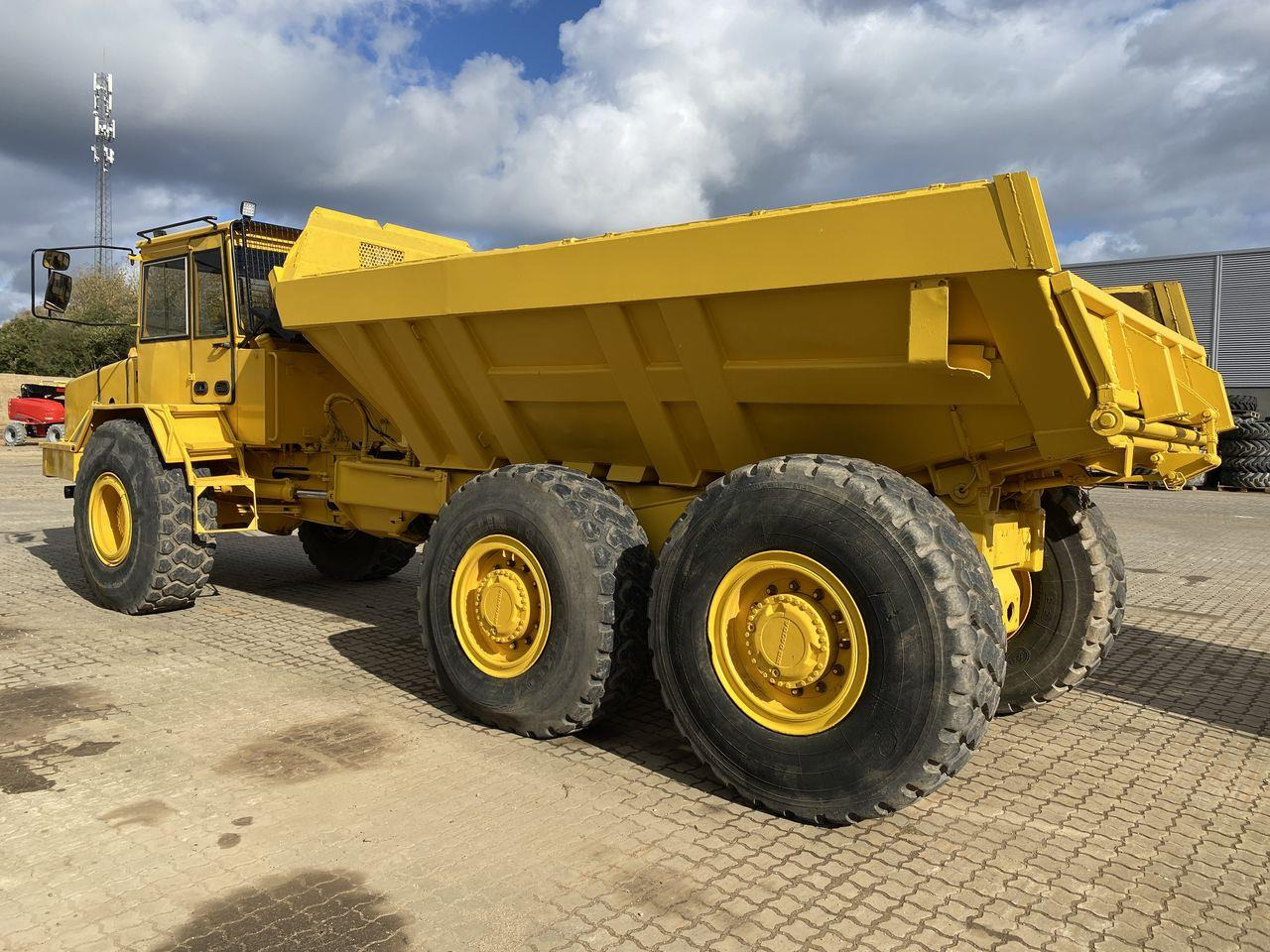 Volvo A20 - Artikulētias pašizgāzējs: foto 2 Volvo A20 - Artikulētias pašizgāzējs: foto 2