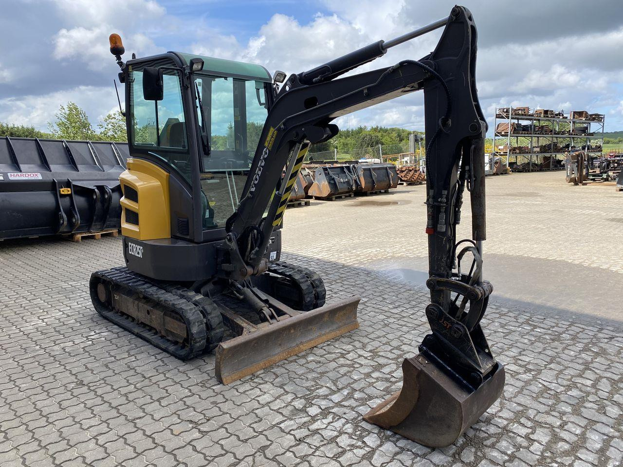 Volvo ECR25 - Mini-ekskavators: foto 5 Volvo ECR25 - Mini-ekskavators: foto 5