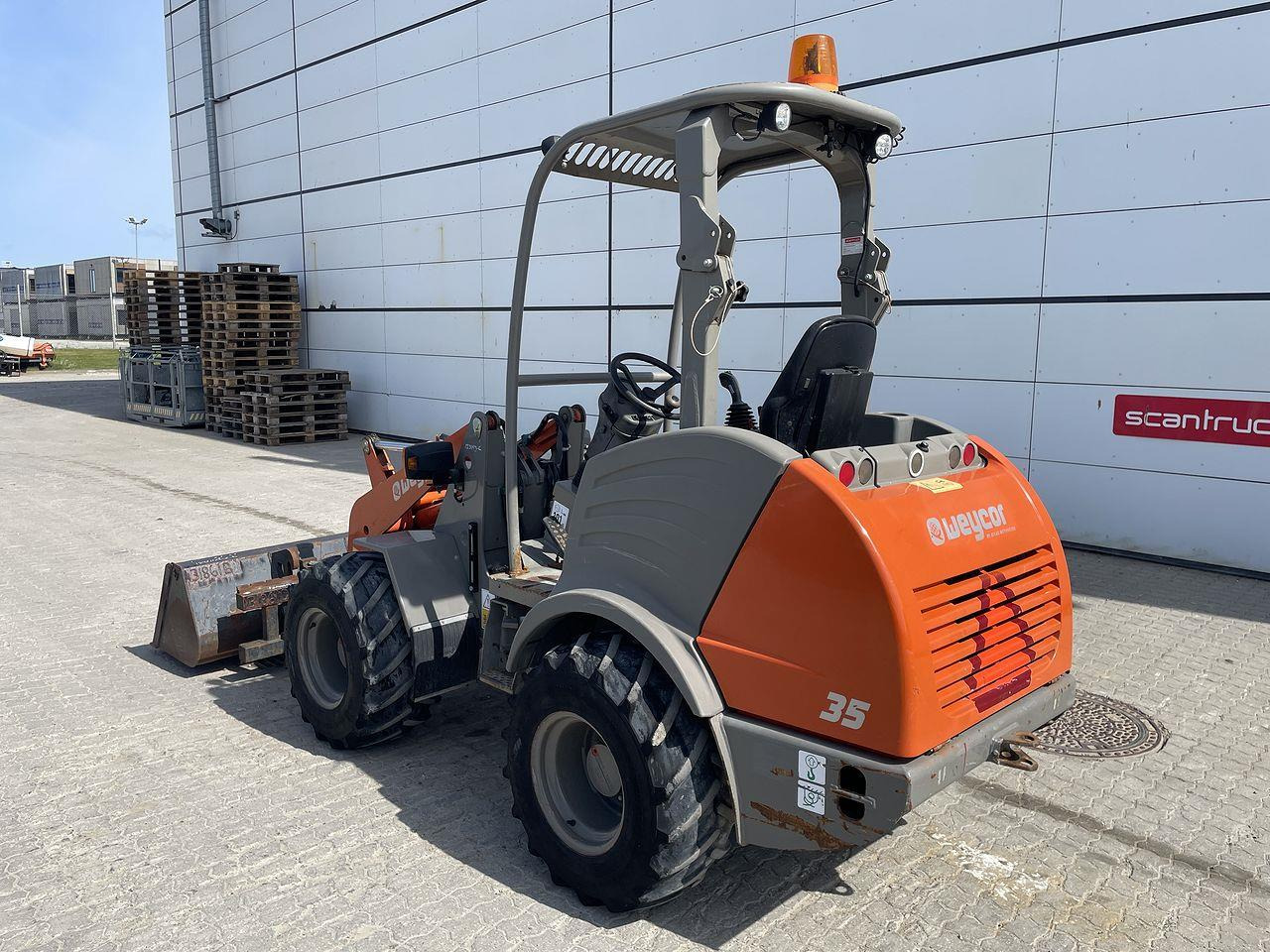Weycor AR35 Agrar Light - Mini iekrāvējs: foto 2 Weycor AR35 Agrar Light - Mini iekrāvējs: foto 2