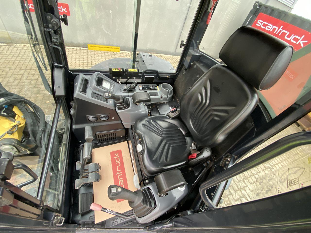 Yanmar VIO50-6 - Mini-ekskavators: foto 3 Yanmar VIO50-6 - Mini-ekskavators: foto 3