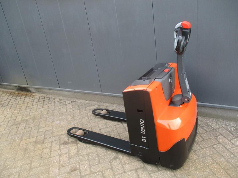 BT LWE 160 - Rokas palešu ratiņi: foto 3 BT LWE 160 - Rokas palešu ratiņi: foto 3