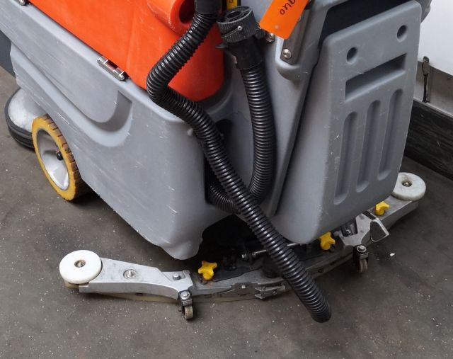 Hako Hakomatic B70 - Grīdas mazgāšanas iekārta: foto 4 Hako Hakomatic B70 - Grīdas mazgāšanas iekārta: foto 4