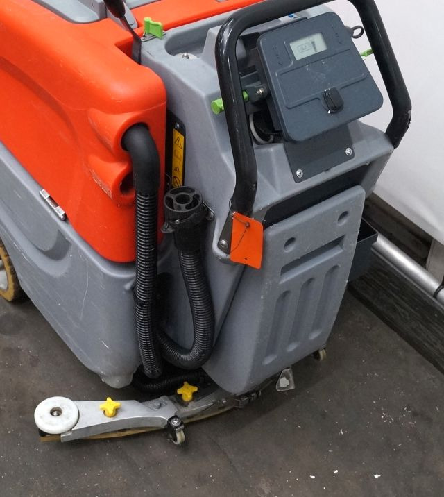 Hako Hakomatic B70 - Grīdas mazgāšanas iekārta: foto 4 Hako Hakomatic B70 - Grīdas mazgāšanas iekārta: foto 4