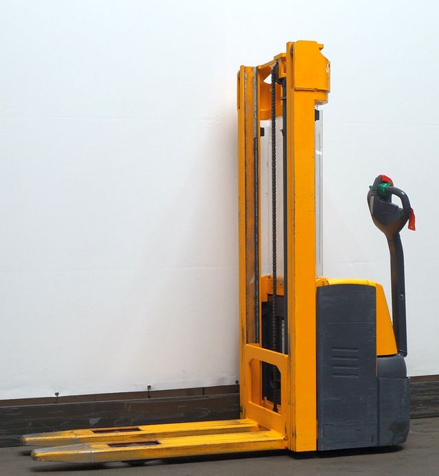 Jungheinrich EJC110 - Krautņotājs: foto 1 Jungheinrich EJC110 - Krautņotājs: foto 1