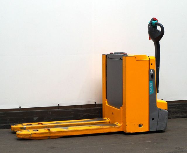 Jungheinrich EJE C20 - Rokas palešu ratiņi: foto 1 Jungheinrich EJE C20 - Rokas palešu ratiņi: foto 1