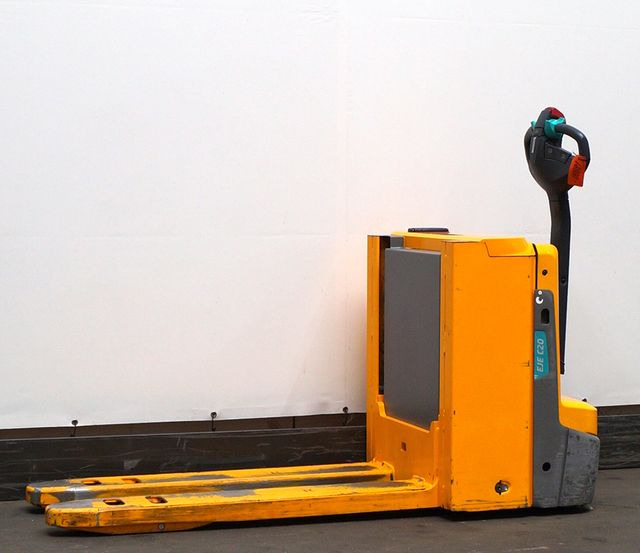 Jungheinrich EJE C20 - Rokas palešu ratiņi: foto 1 Jungheinrich EJE C20 - Rokas palešu ratiņi: foto 1