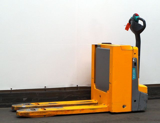 Jungheinrich EJE C20 - Rokas palešu ratiņi: foto 1 Jungheinrich EJE C20 - Rokas palešu ratiņi: foto 1