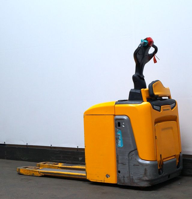 Jungheinrich ERE125 - Rokas palešu ratiņi: foto 2 Jungheinrich ERE125 - Rokas palešu ratiņi: foto 2