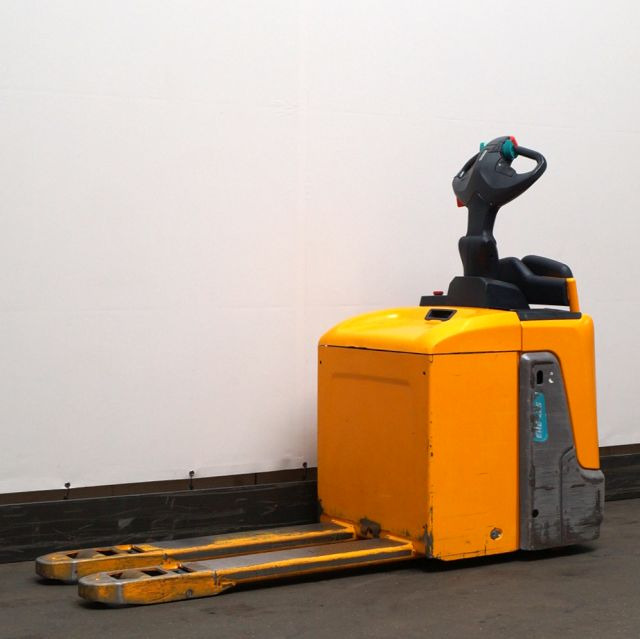 Jungheinrich ERE125 - Rokas palešu ratiņi: foto 1 Jungheinrich ERE125 - Rokas palešu ratiņi: foto 1