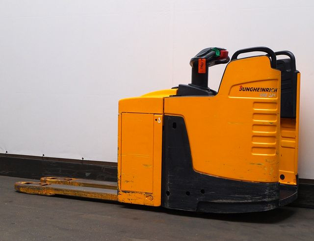 Jungheinrich ERE225 - Rokas palešu ratiņi: foto 2 Jungheinrich ERE225 - Rokas palešu ratiņi: foto 2