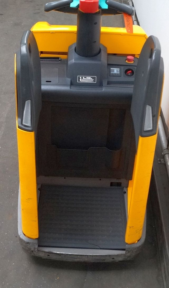 Jungheinrich ERE225 - Rokas palešu ratiņi: foto 3 Jungheinrich ERE225 - Rokas palešu ratiņi: foto 3