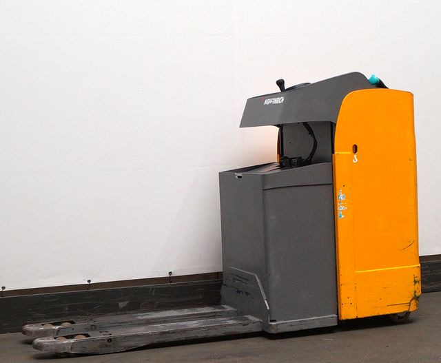 Jungheinrich ESE120 - Rokas palešu ratiņi: foto 1 Jungheinrich ESE120 - Rokas palešu ratiņi: foto 1