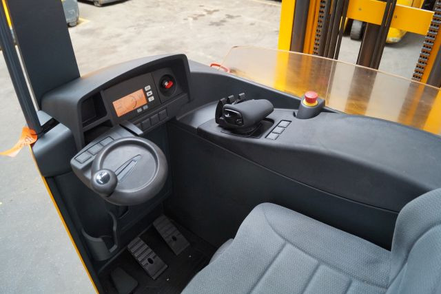 Jungheinrich ETV214 - Bīdmasta krautņotājs: foto 3 Jungheinrich ETV214 - Bīdmasta krautņotājs: foto 3