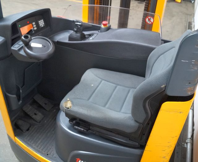 Jungheinrich ETV214 - Bīdmasta krautņotājs: foto 3 Jungheinrich ETV214 - Bīdmasta krautņotājs: foto 3