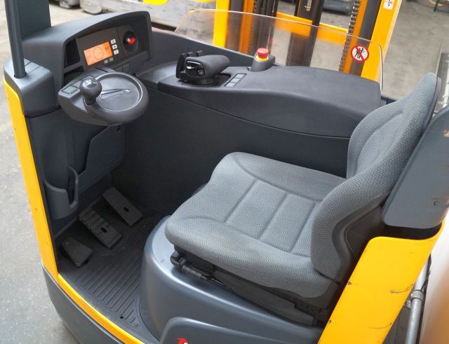 Jungheinrich ETV214 - Bīdmasta krautņotājs: foto 3 Jungheinrich ETV214 - Bīdmasta krautņotājs: foto 3