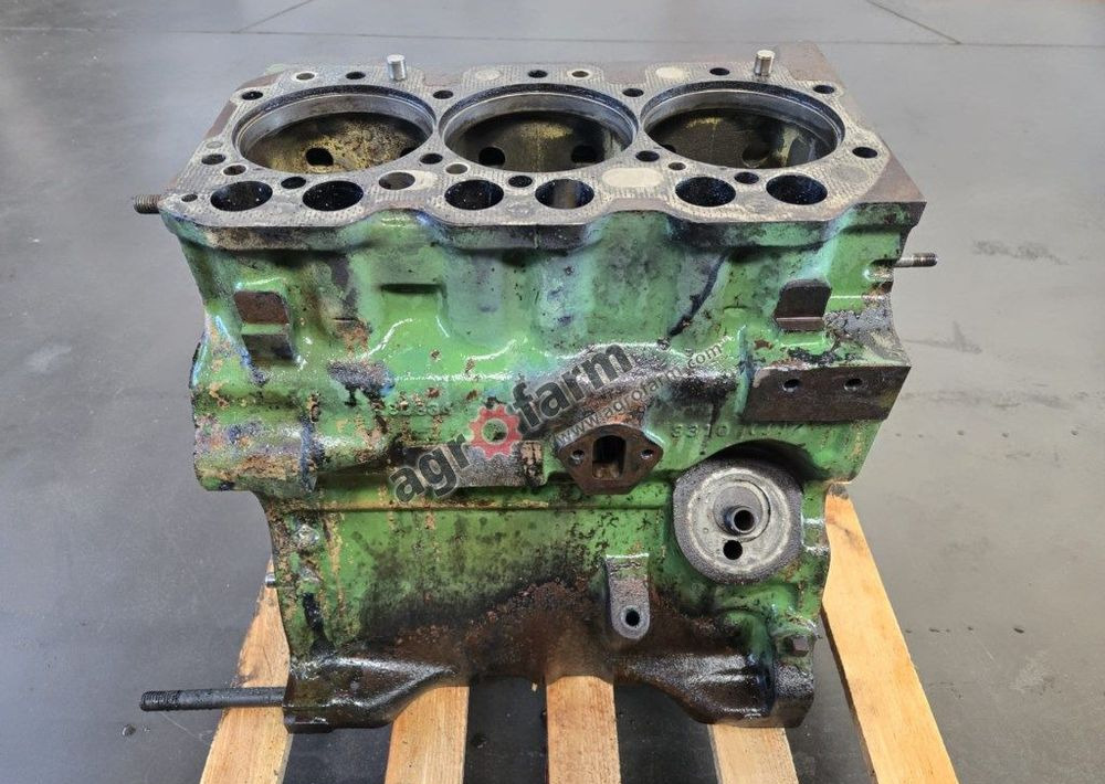 Blok silnika John Deere 1950 1850 1750 1550 1350 - Dzinējs - Kravas automašīna: foto 1 Blok silnika John Deere 1950 1850 1750 1550 1350 - Dzinējs - Kravas automašīna: foto 1