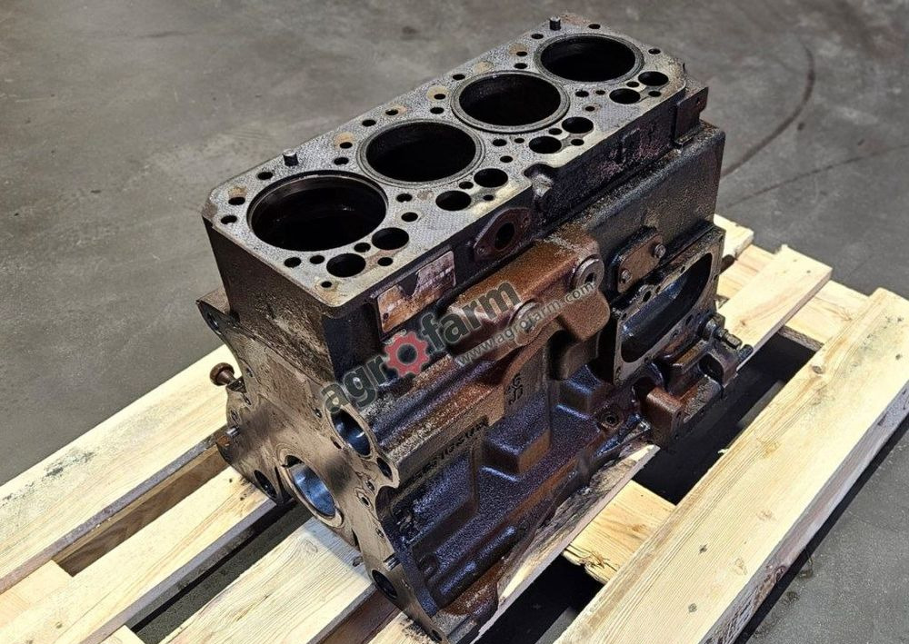 Blok silnika John Deere 6100, 3410, 3310, 3210 - Dzinējs - Kravas automašīna: foto 1 Blok silnika John Deere 6100, 3410, 3310, 3210 - Dzinējs - Kravas automašīna: foto 1