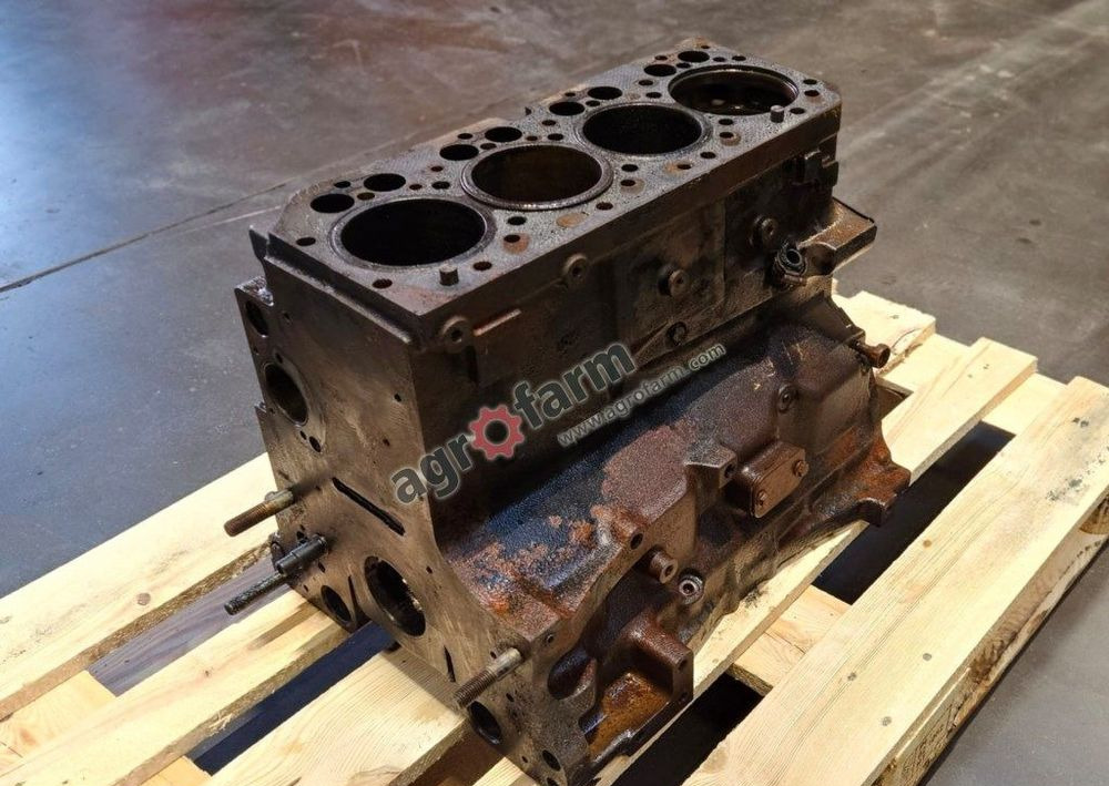 Blok silnika John Deere 6100, 3410, 3310, 3210 - Dzinējs - Kravas automašīna: foto 2 Blok silnika John Deere 6100, 3410, 3310, 3210 - Dzinējs - Kravas automašīna: foto 2