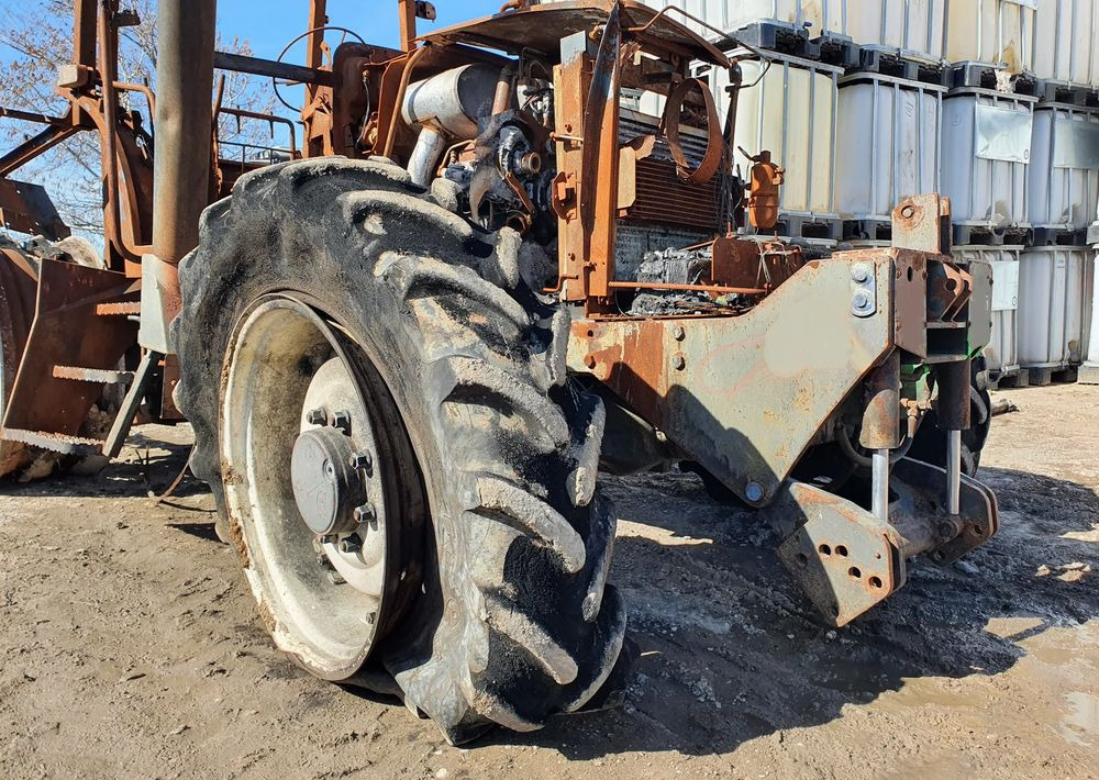 Claas Ares Renault 556 wał blok silnik głowica most zwolnica skrzynia - Pārnesumkārba - Lauksaimniecības tehnika: foto 2 Claas Ares Renault 556 wał blok silnik głowica most zwolnica skrzynia - Pārnesumkārba - Lauksaimniecības tehnika: foto 2