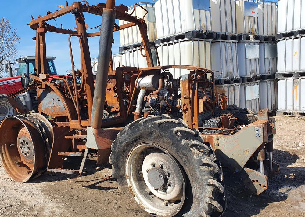 Claas Ares Renault 556 wał blok silnik głowica most zwolnica skrzynia - Pārnesumkārba - Lauksaimniecības tehnika: foto 1 Claas Ares Renault 556 wał blok silnik głowica most zwolnica skrzynia - Pārnesumkārba - Lauksaimniecības tehnika: foto 1