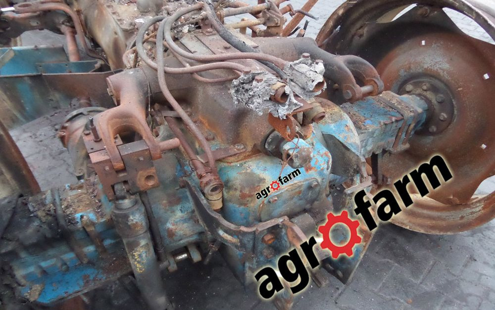 Ford 7700 7710 silnik skrzynia most zwolnica oś wał zawór blok - Dzinējs - Lauksaimniecības tehnika: foto 3 Ford 7700 7710 silnik skrzynia most zwolnica oś wał zawór blok - Dzinējs - Lauksaimniecības tehnika: foto 3