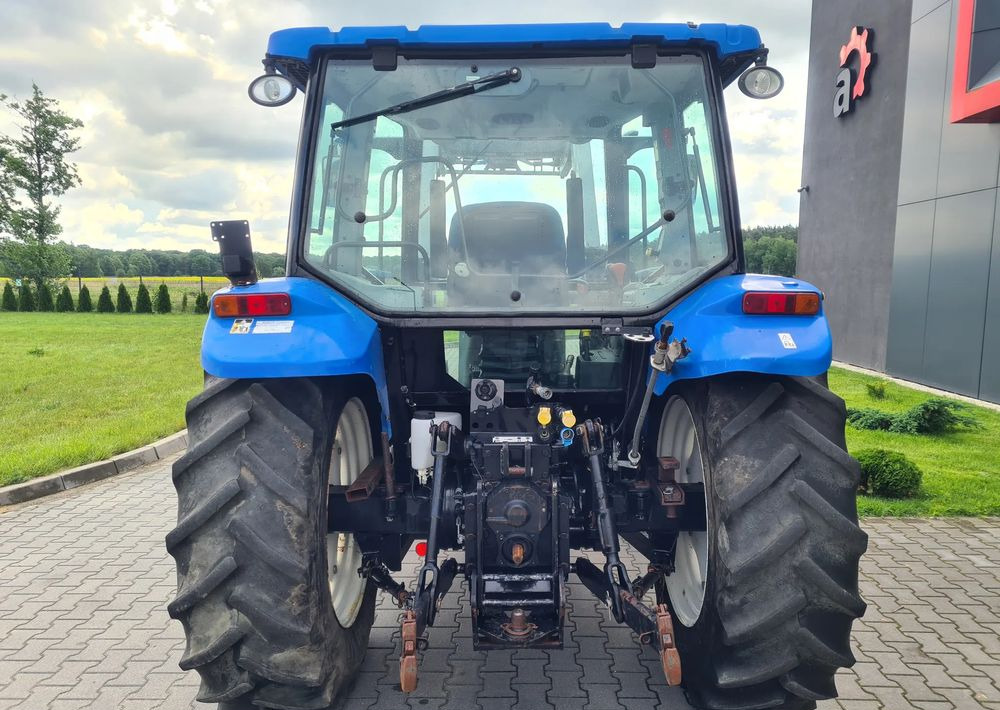 New Holland T5040 - Traktors: foto 5 New Holland T5040 - Traktors: foto 5