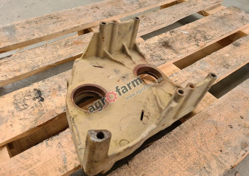 OBUDOWA PTO L76301 JOHN DEERE 6200 6400 6500 - Pārnesumkārba: foto 1 OBUDOWA PTO L76301 JOHN DEERE 6200 6400 6500 - Pārnesumkārba: foto 1