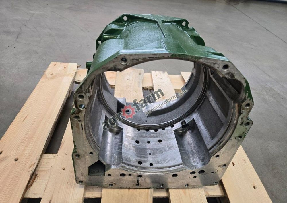 Obudowa skrzyni biegów John Deere 6410, 6900, 6800 - Pārnesumkārba: foto 3 Obudowa skrzyni biegów John Deere 6410, 6900, 6800 - Pārnesumkārba: foto 3