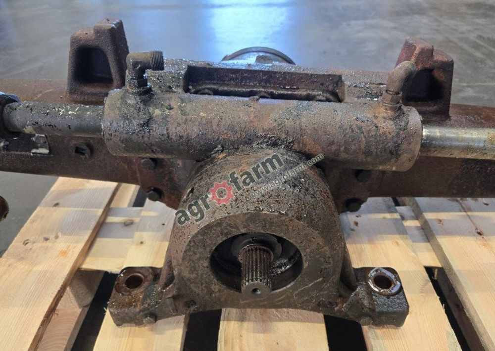 Przedni most John Deere 5090M 5080M 5075M 5100M - Transmisija: foto 2 Przedni most John Deere 5090M 5080M 5075M 5100M - Transmisija: foto 2