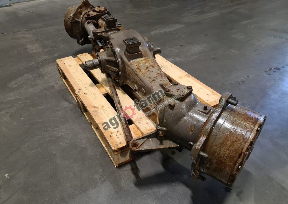 Przedni most Massey Ferguson 2620 - Transmisija: foto 1 Przedni most Massey Ferguson 2620 - Transmisija: foto 1