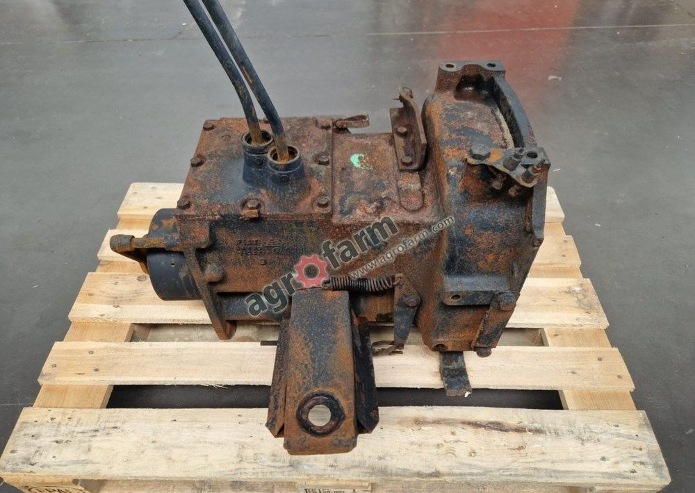 Skrzynia biegów Fiat 680 DT 5104711 - Pārnesumkārba: foto 4 Skrzynia biegów Fiat 680 DT 5104711 - Pārnesumkārba: foto 4