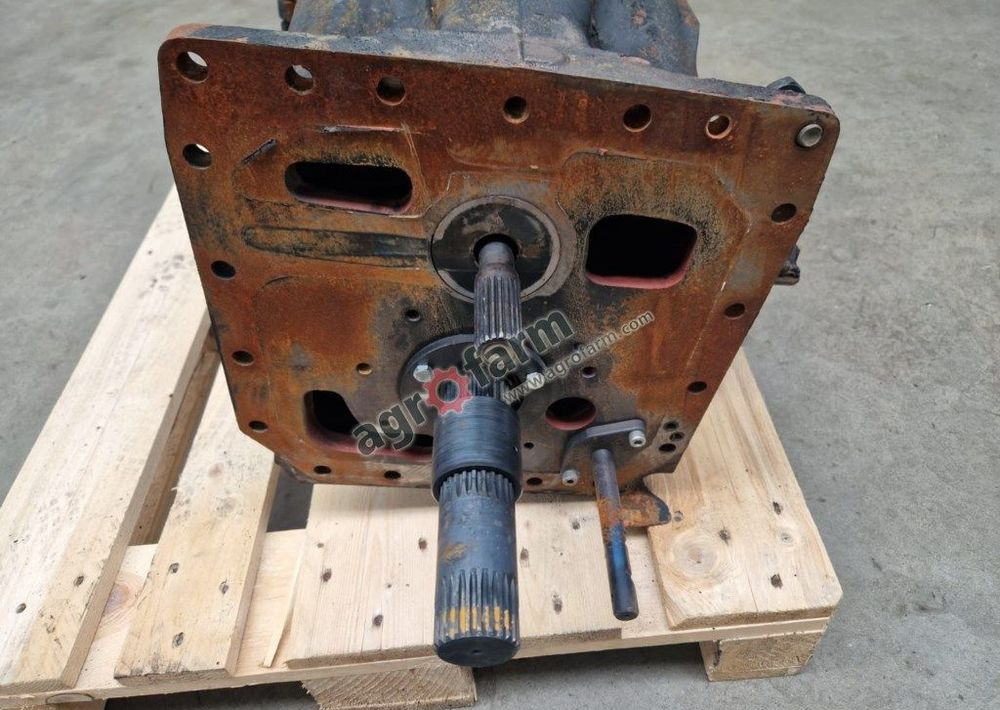 Skrzynia biegów Renault Ares 556 RZ 461B8 - Pārnesumkārba: foto 4 Skrzynia biegów Renault Ares 556 RZ 461B8 - Pārnesumkārba: foto 4