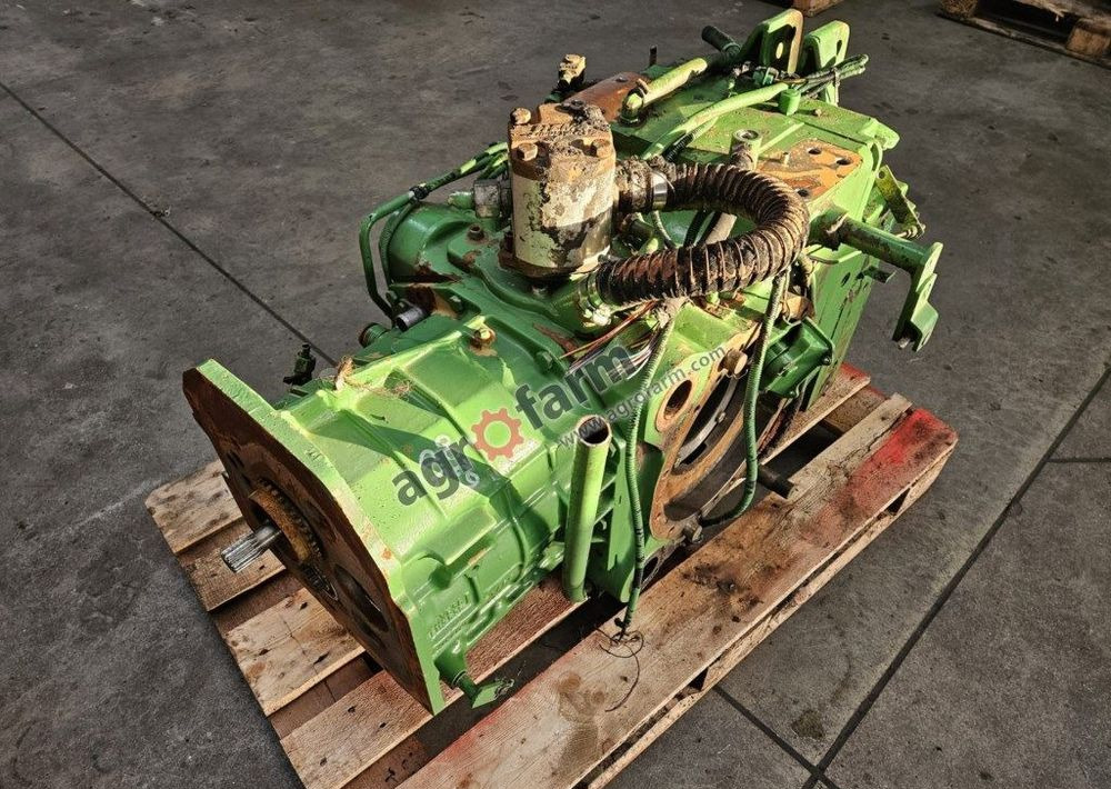 TYLNY MOST I SKRZYNIA BIEGÓW JOHN DEERE L113175 - Pārnesumkārba: foto 1 TYLNY MOST I SKRZYNIA BIEGÓW JOHN DEERE L113175 - Pārnesumkārba: foto 1