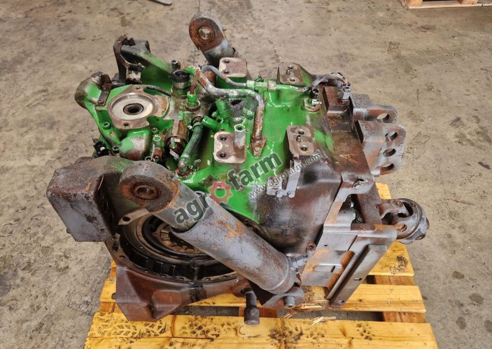 Tylny most John Deere 6195R - Pārnesumkārba: foto 4 Tylny most John Deere 6195R - Pārnesumkārba: foto 4