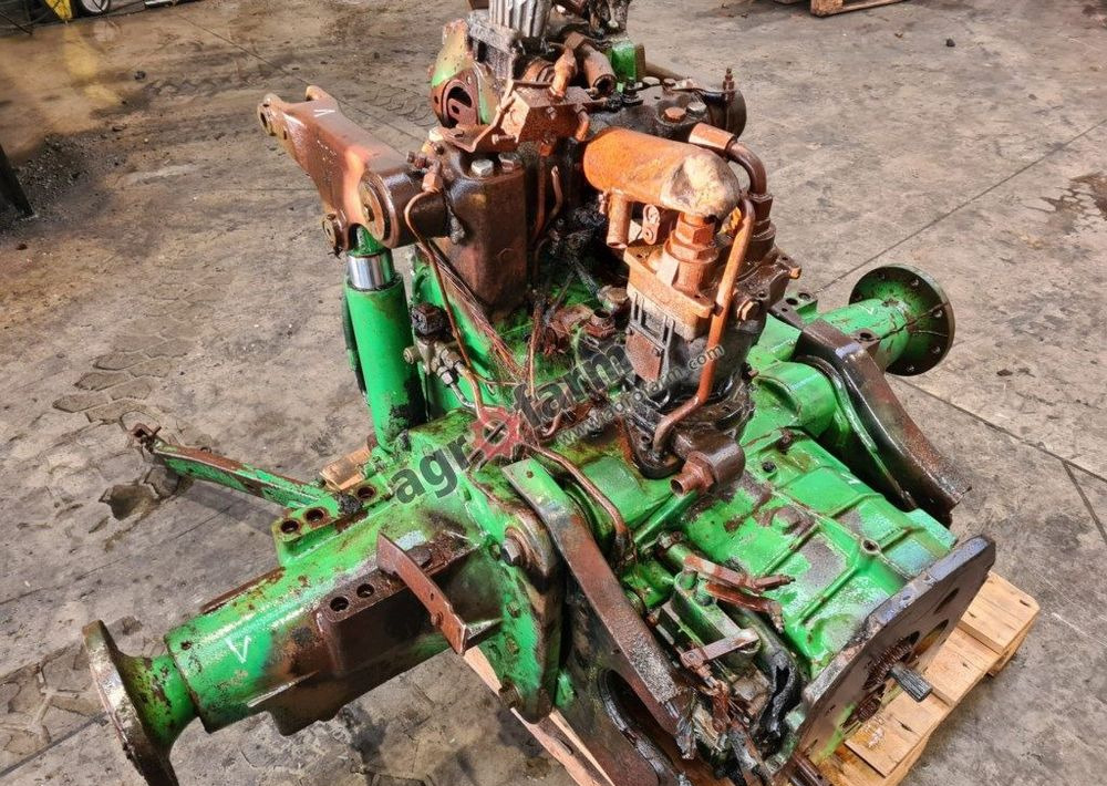 Tylny most John Deere 6300 - Pārnesumkārba: foto 1 Tylny most John Deere 6300 - Pārnesumkārba: foto 1
