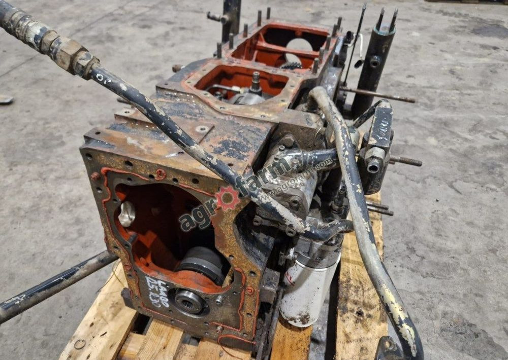 Tylny most Lamborghini R5.130 - Pārnesumkārba: foto 2 Tylny most Lamborghini R5.130 - Pārnesumkārba: foto 2