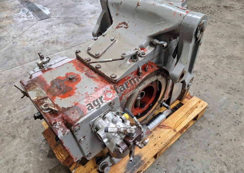 Tylny most Massey Ferguson 2640 - Transmisija: foto 4 Tylny most Massey Ferguson 2640 - Transmisija: foto 4