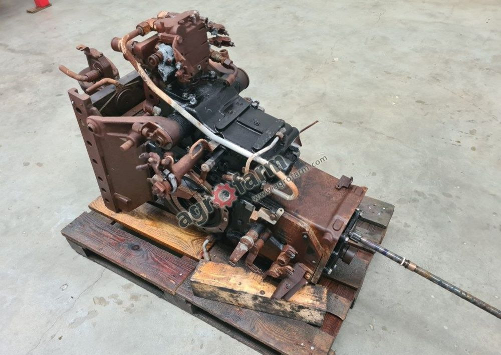 Tylny most New Holland T4.55 84225997 - Pārnesumkārba: foto 1 Tylny most New Holland T4.55 84225997 - Pārnesumkārba: foto 1