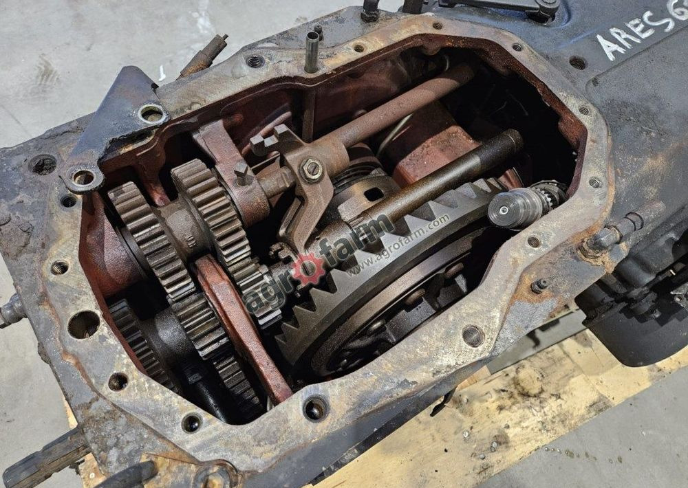 Tylny most Renault Ares 616 851B6 - Pārnesumkārba: foto 2 Tylny most Renault Ares 616 851B6 - Pārnesumkārba: foto 2