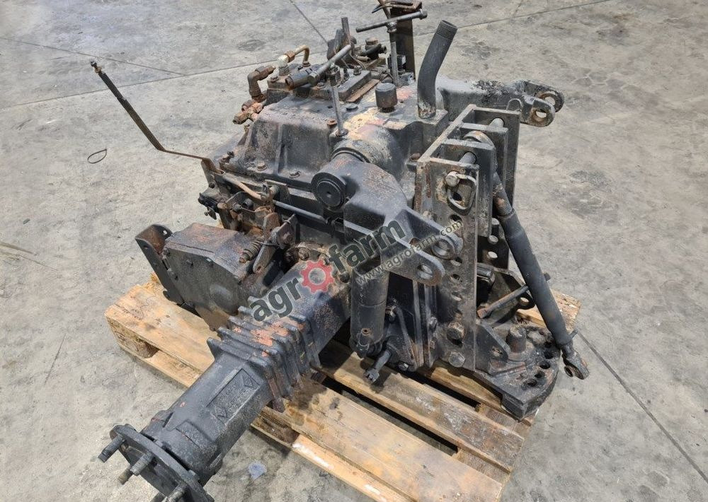 Tylny most Renault Ceres 85 - Pārnesumkārba: foto 3 Tylny most Renault Ceres 85 - Pārnesumkārba: foto 3