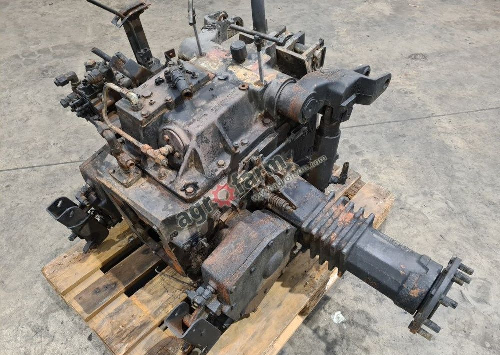 Tylny most Renault Ceres 85 - Pārnesumkārba: foto 1 Tylny most Renault Ceres 85 - Pārnesumkārba: foto 1