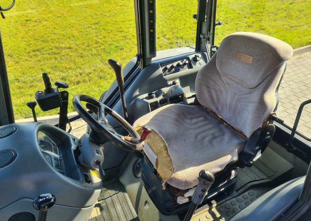 Valtra A95 - Traktors: foto 5 Valtra A95 - Traktors: foto 5