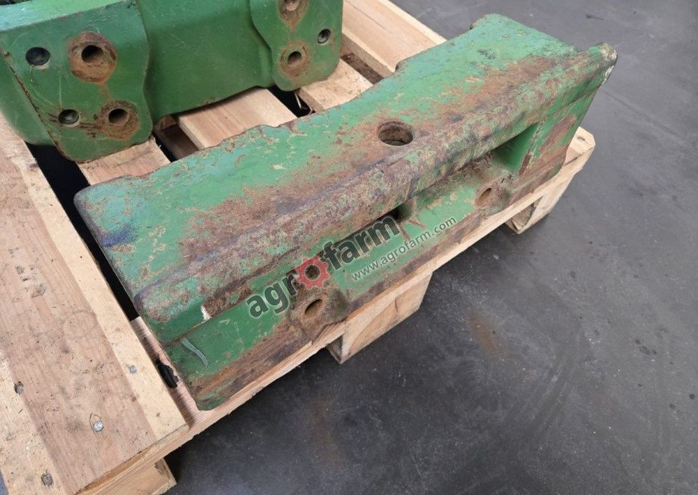 Zaczep przedni 65kg, John Deere 7800 - Virsbūve un ārpuse: foto 1 Zaczep przedni 65kg, John Deere 7800 - Virsbūve un ārpuse: foto 1