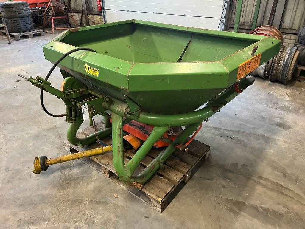 Amazone ZA-F 804 R - Minerālmēslu izkliedētājs: foto 1 Amazone ZA-F 804 R - Minerālmēslu izkliedētājs: foto 1